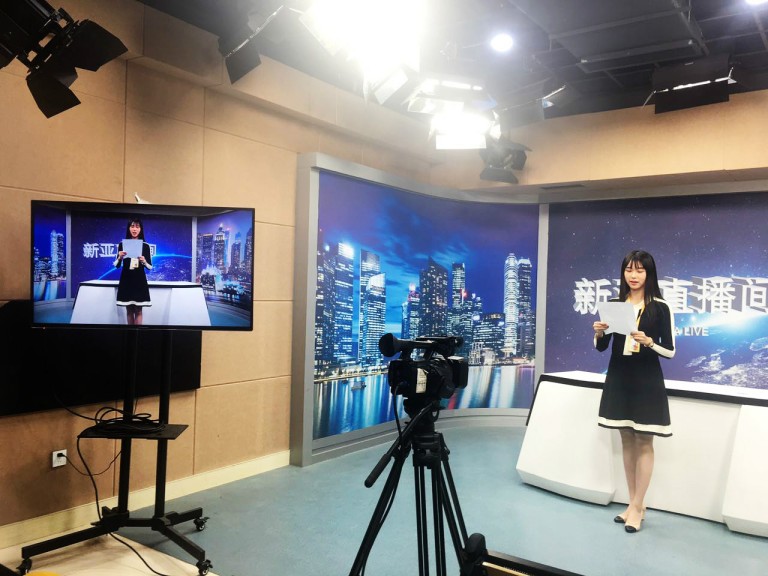 播音主持普通2班（姚） 周六下午1:30—2:30